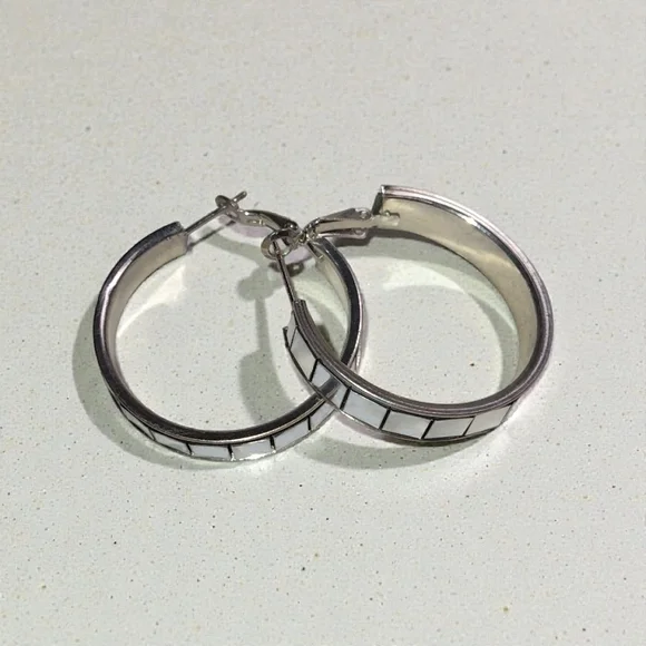 Elegant Silver Hoop Earrings - Picture 1 of 1